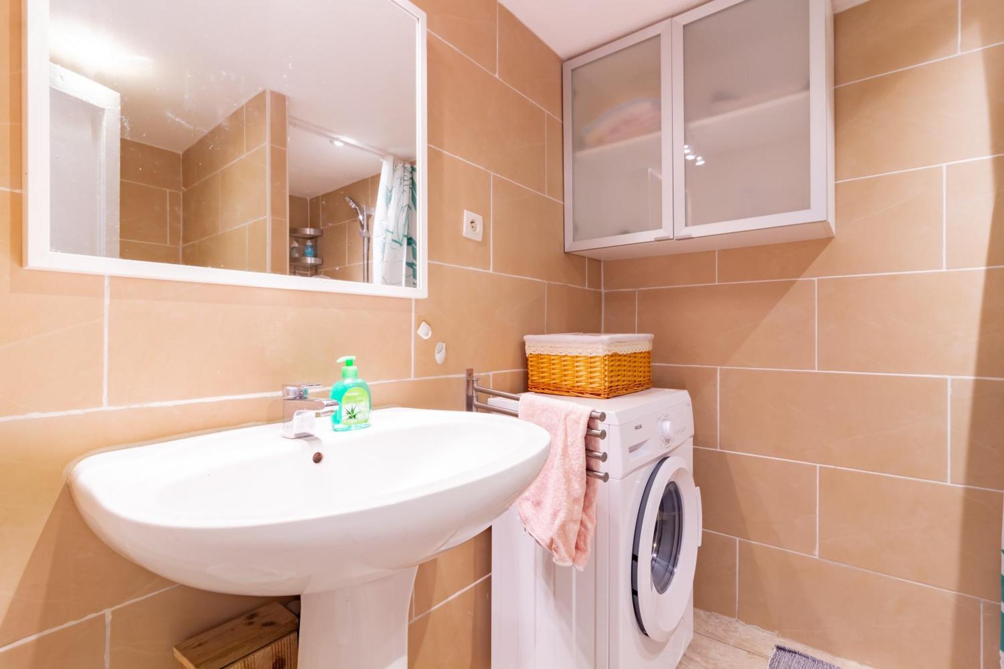 Le Cerisier Des 4 Chemins - Appt 75M² Pour 6 Apartment Carcassonne Exterior photo